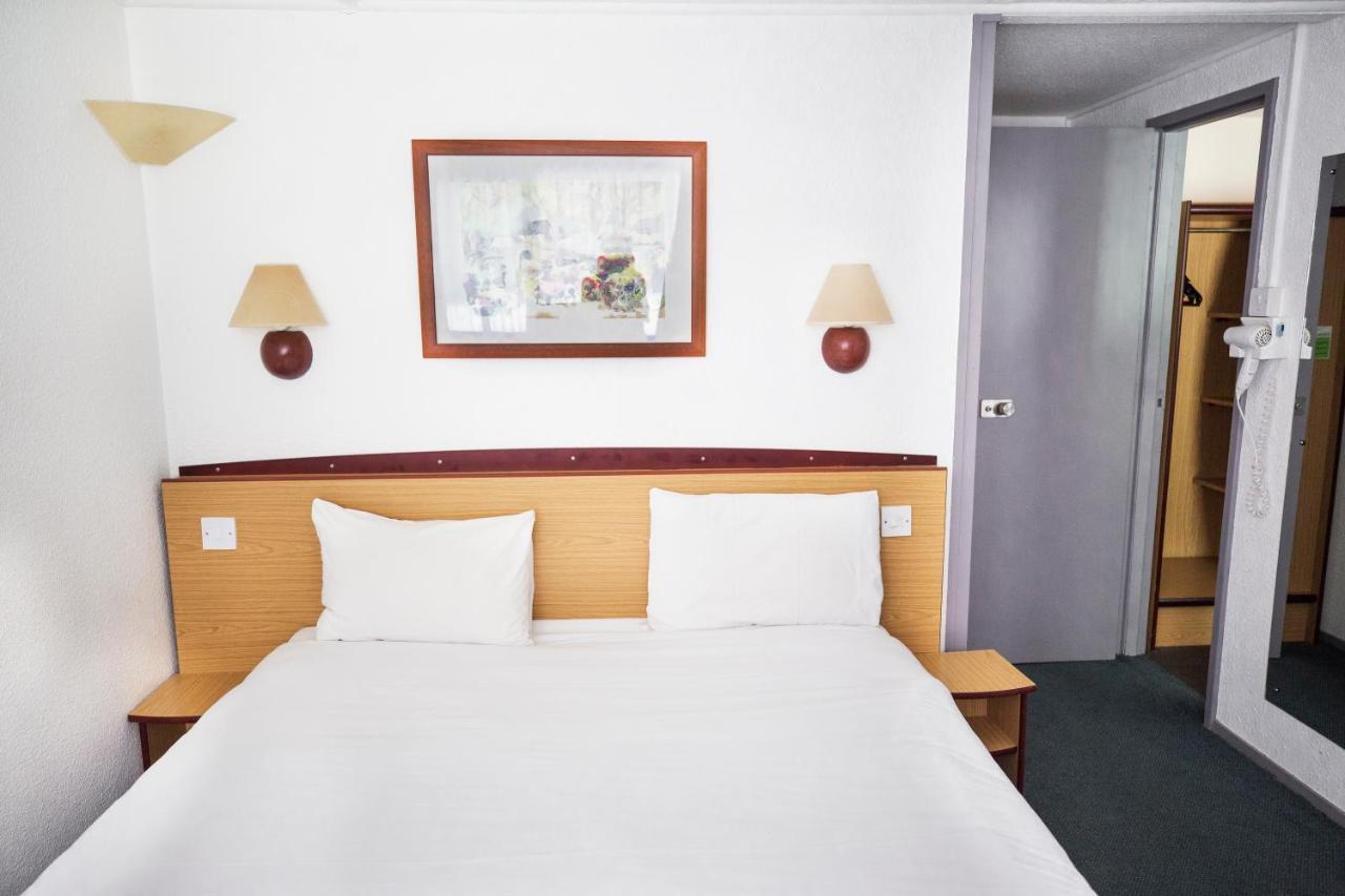 Campanile Hotel - Basildon - East Of London Экстерьер фото