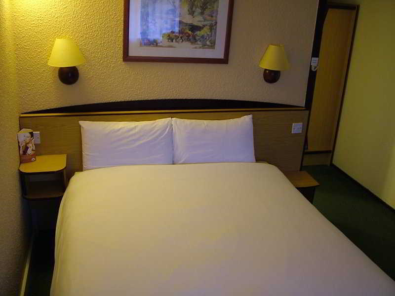 Campanile Hotel - Basildon - East Of London Экстерьер фото