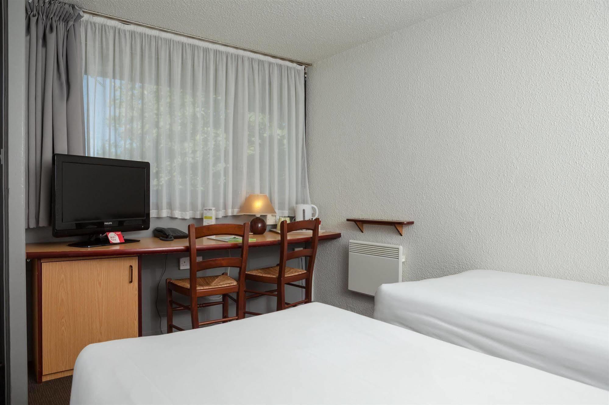 Campanile Hotel - Basildon - East Of London Экстерьер фото